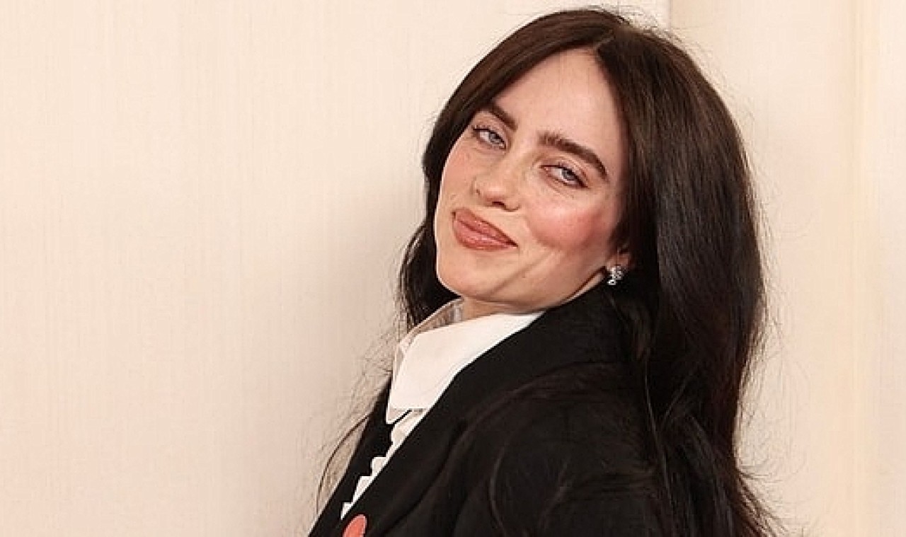 Billie Eilish herkesi yakın arkadaşlara ekledi: Fanları şok geçirdi! Instagram'dan albümünü duyurdu