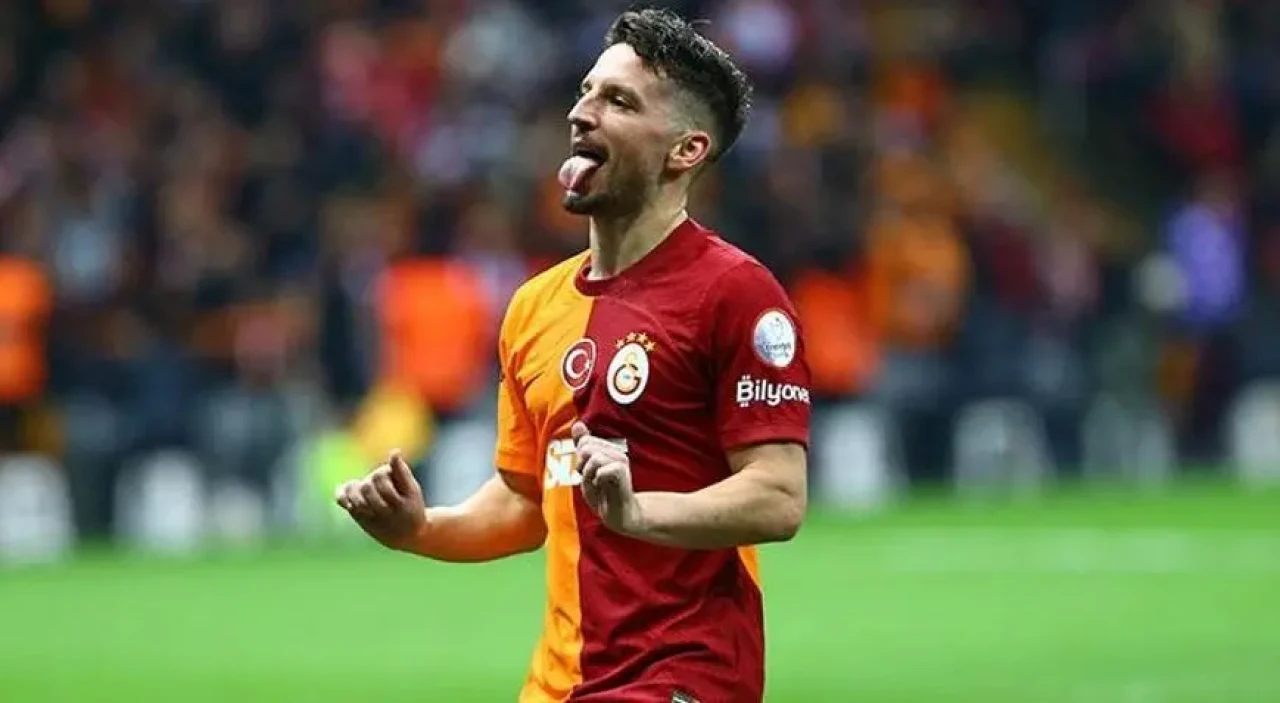 Galatasaray taraftarını üzecek haber: Dries Mertens ara transferde gidiyor mu? 2