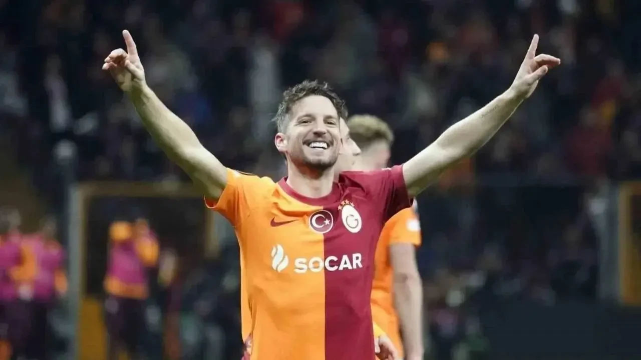 Galatasaray taraftarını üzecek haber: Dries Mertens ara transferde gidiyor mu? 4