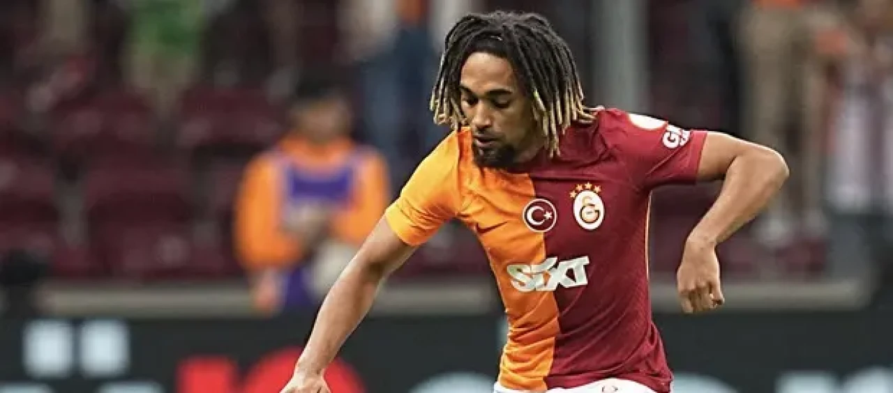 Taraftarın sevgilisiydi: Fransız basını açıkladı! Sacha Boey Galatasaray’a mı geliyor? 3