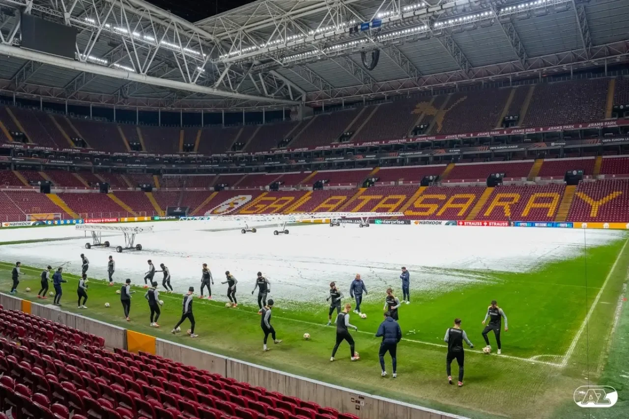 Rams Park'ta zemin krizi! Galatasaray - AZ Alkmaar maçı ertelenecek mi? Son dakika gelişmeleri 2