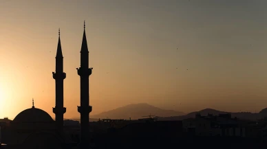 Zor Dönemlerden Geçenlere Teselli Olacak Dua: Kalpleri Rahatlatan Ayetler ve Dualar!