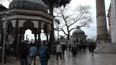 Ramazan'ın ilk cumasında Ulu Cami'de büyük kalabalık!