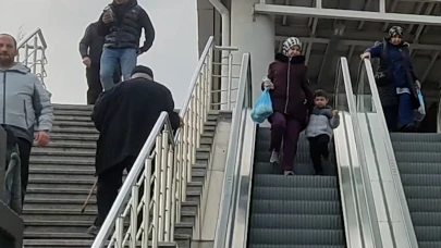 Gebze Mevlana Kapalı Pazar Yeri’nde yürüyen merdiven çilesi